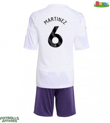 Manchester United Lisandro Martinez #6 Bortaställ Barn 2025-26 Kortärmad (+ Korta byxor)
